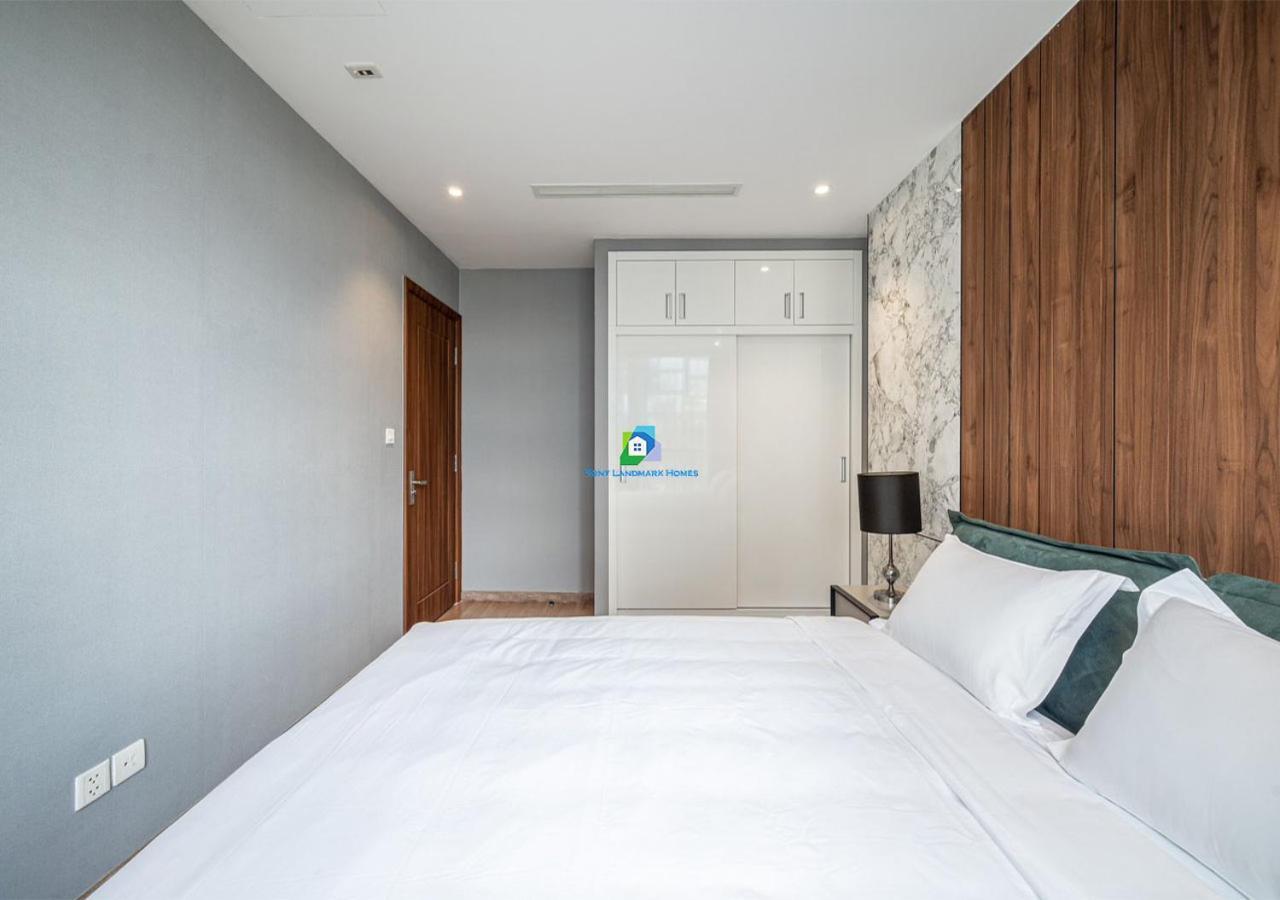 Service Luxury In Vinhomes Landmark Zone Apartment Ho Chi Minh City