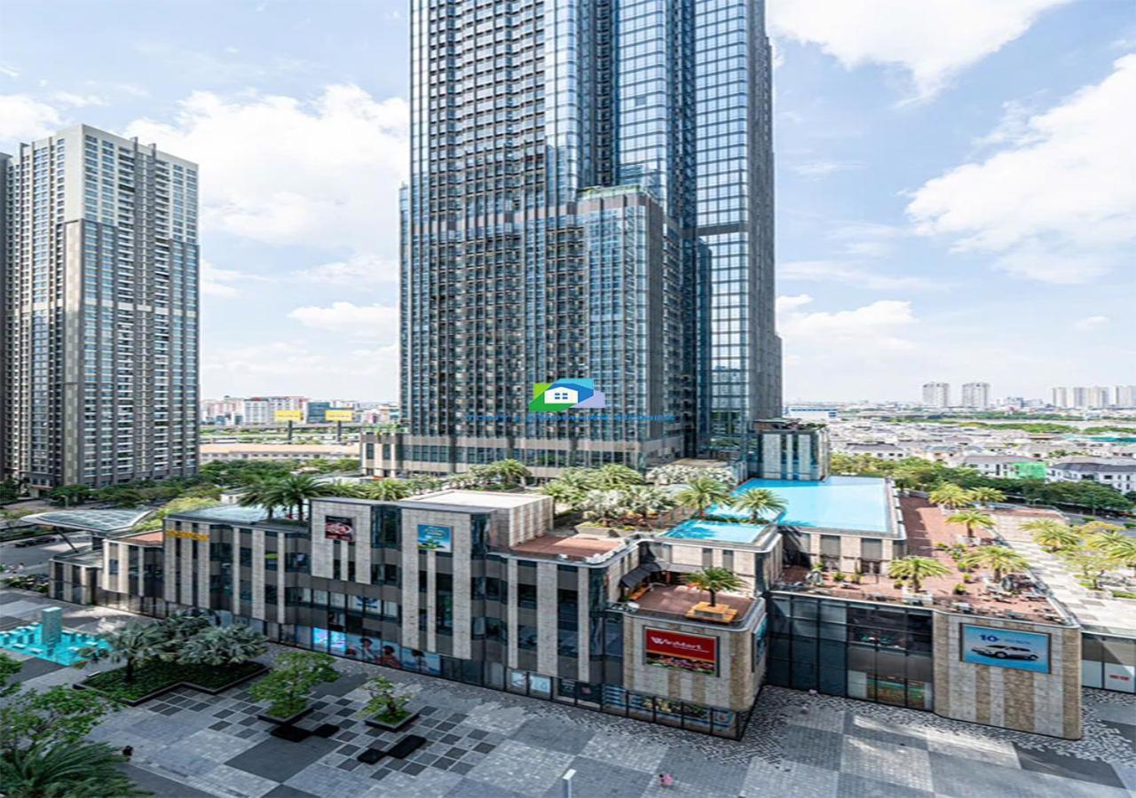 Service Luxury In Vinhomes Landmark Zone Apartment *