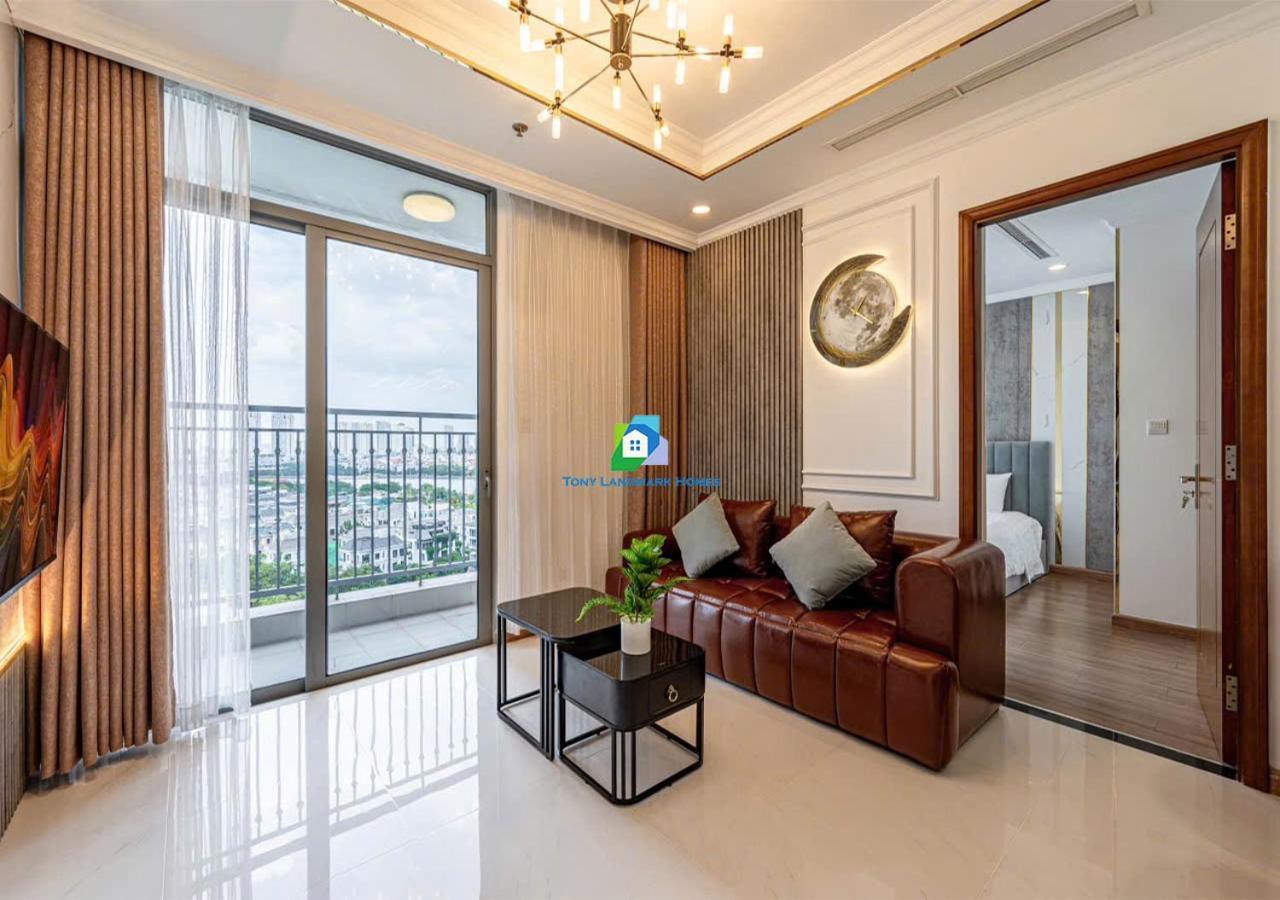 Service Luxury In Vinhomes Landmark Zone Apartment