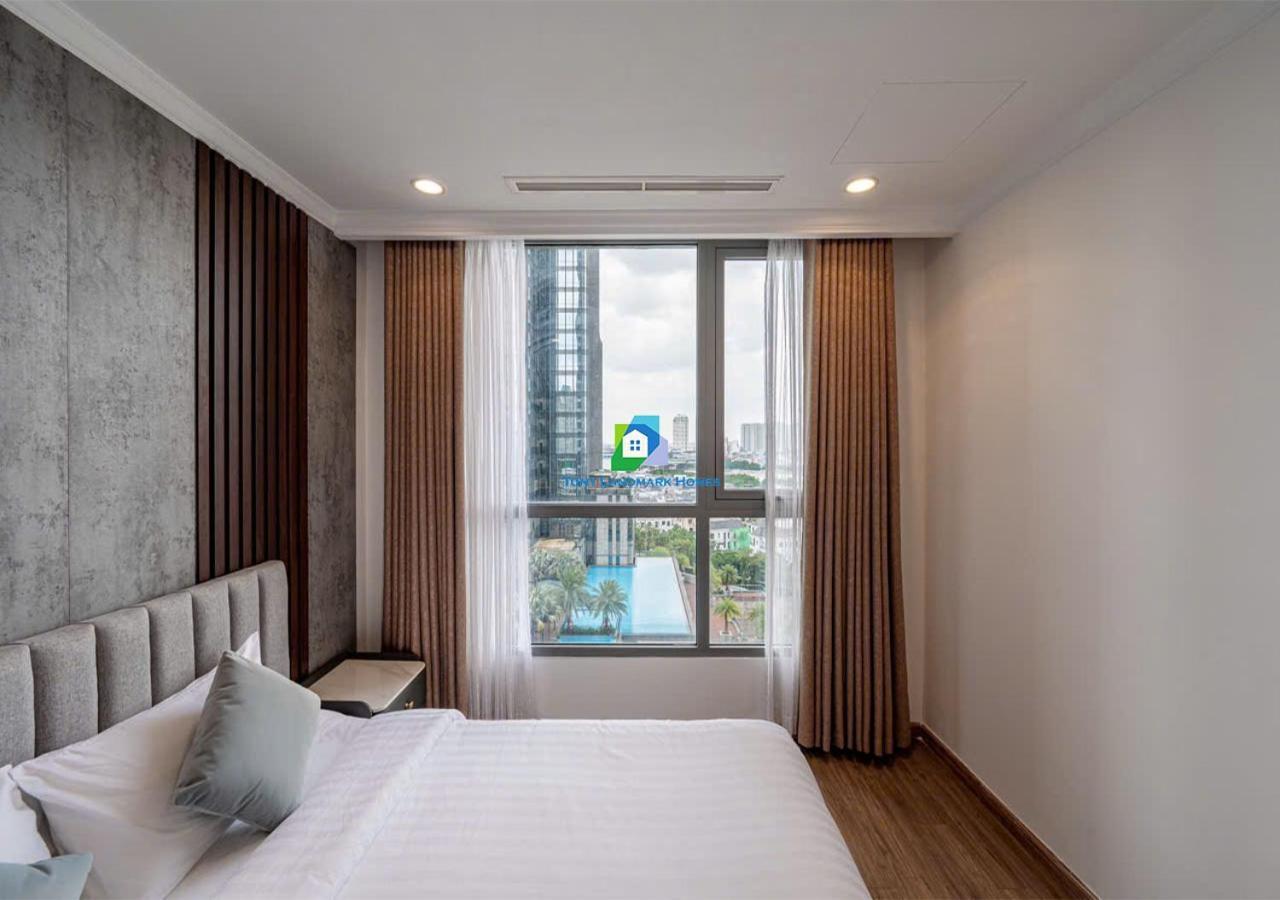 Service Luxury In Vinhomes Landmark Zone Apartment Ho Chi Minh City
