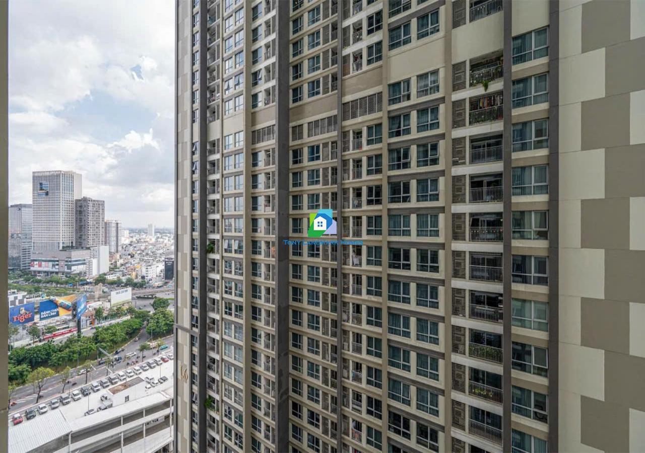 Service Luxury In Vinhomes Landmark Zone Apartment