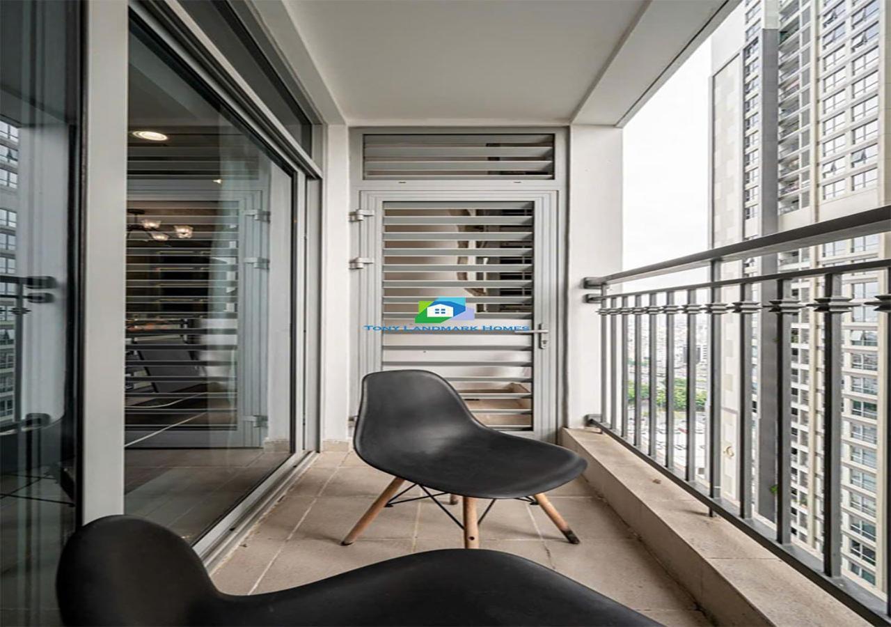 Service Luxury In Vinhomes Landmark Zone Apartment *