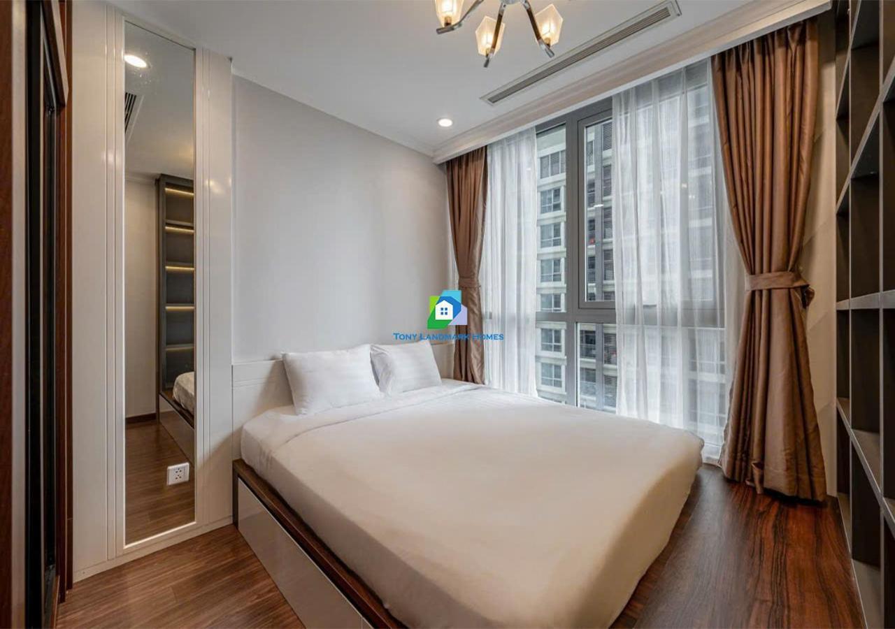 Apartment Service Luxury In Vinhomes Landmark Zone *